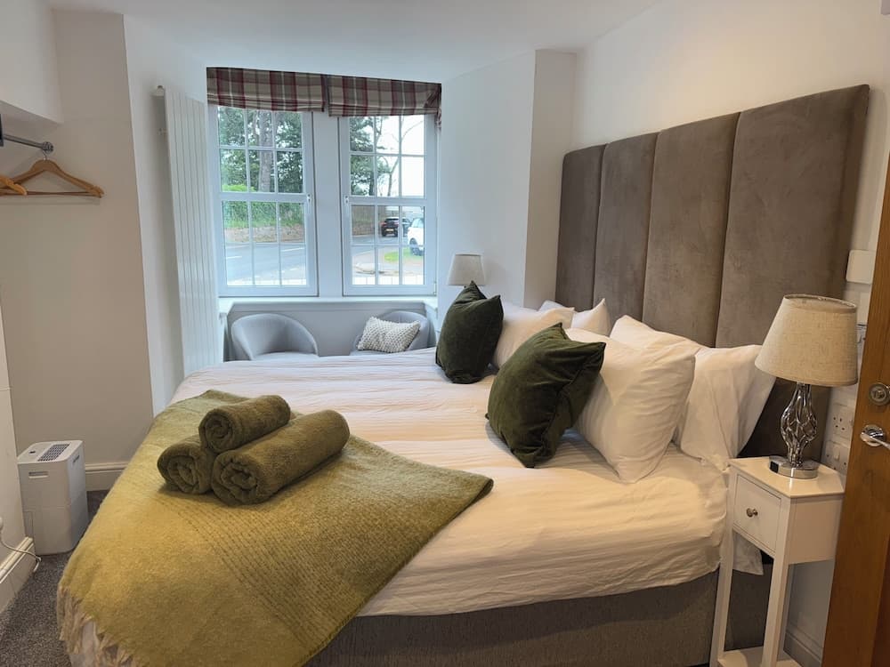 Altonhill Cottage - room only