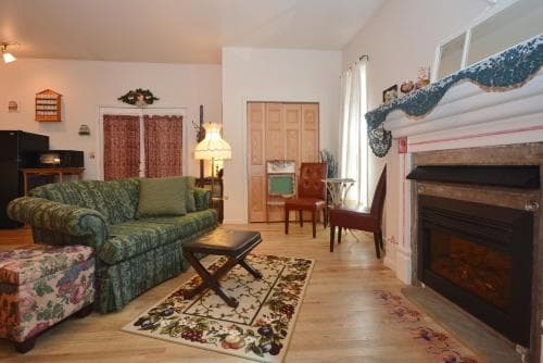Campbell House B&b