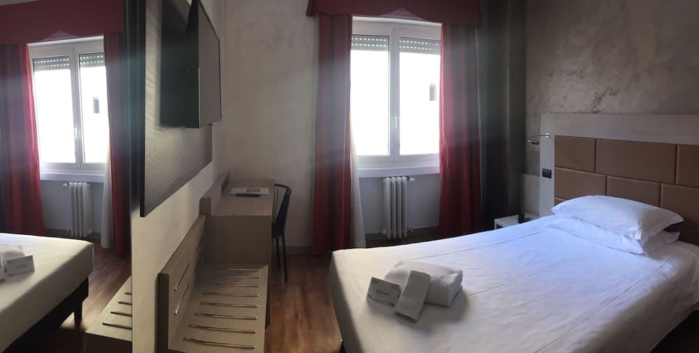 Hotel Gamma