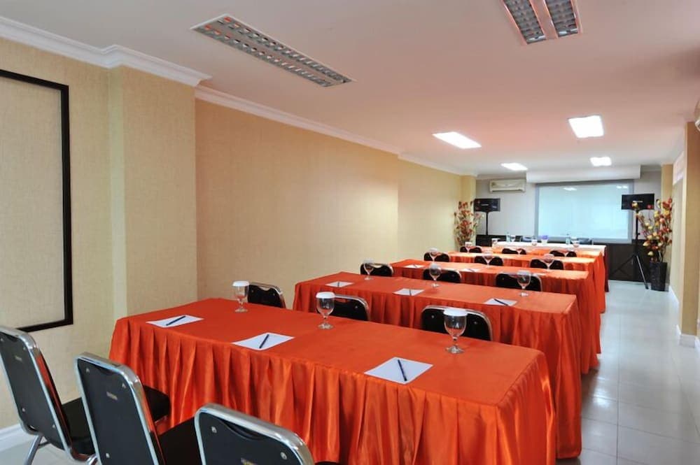 Gaja Hotel