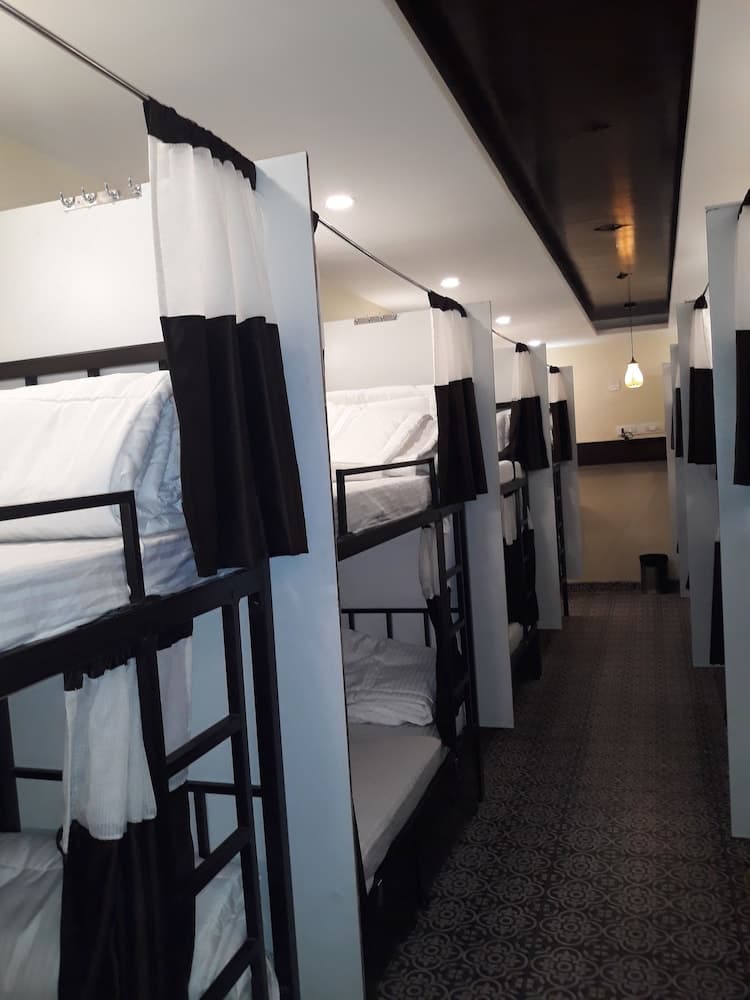Deck 3 Airport Dormitory