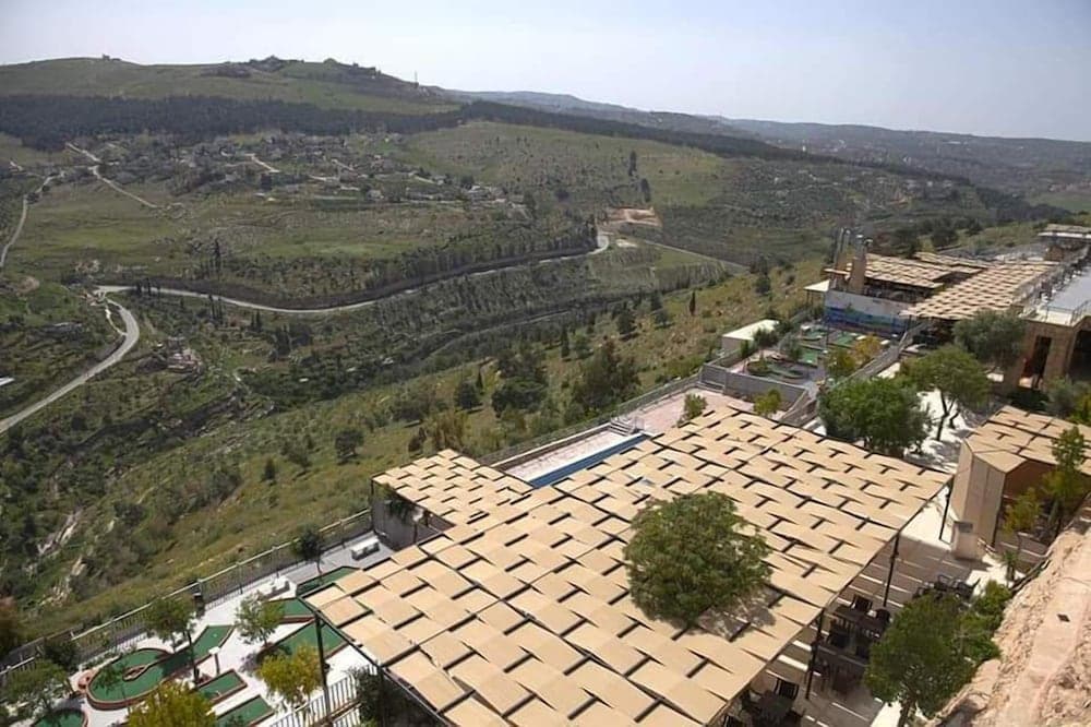 Sindyan Resort