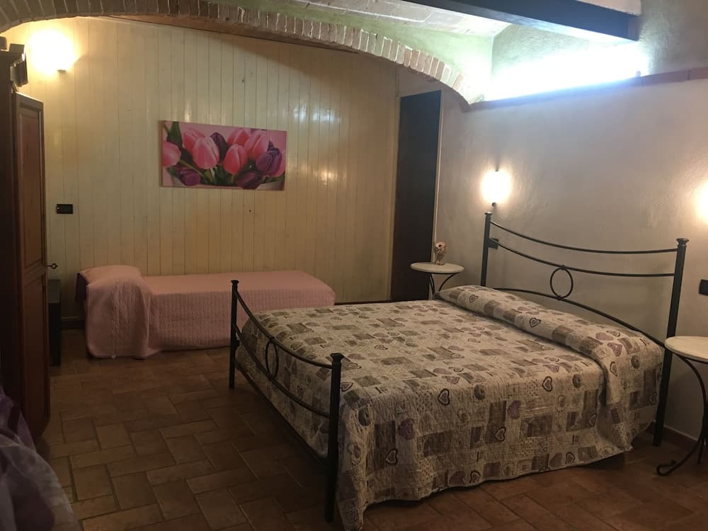 Casale Giulia