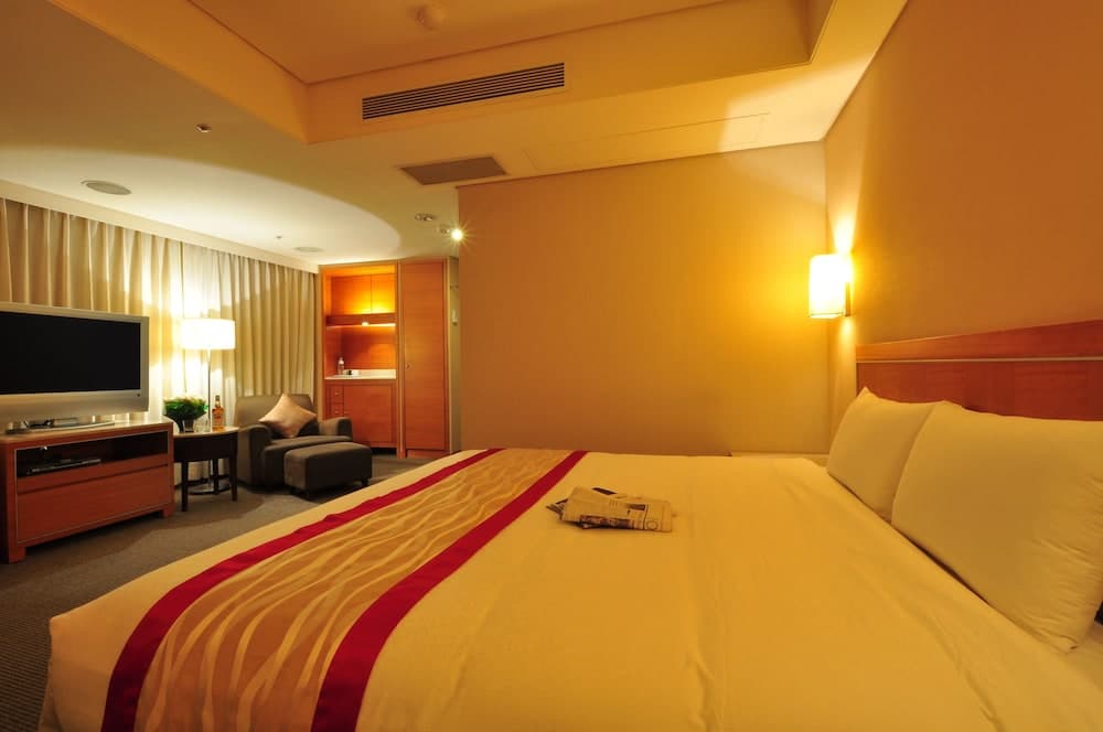 Forward Hotel