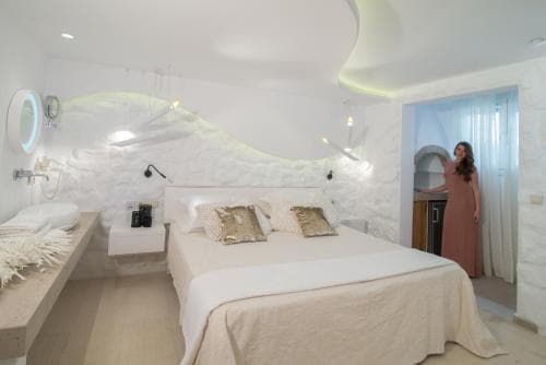 Spiros Hotel