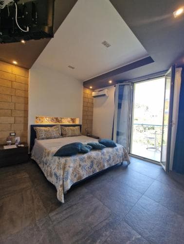 Mongibello Palace B&B