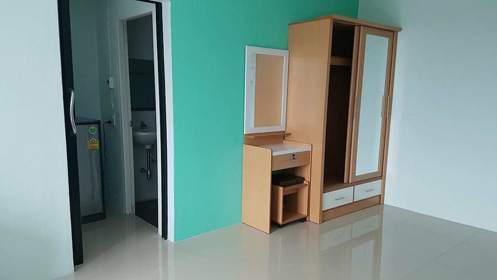 Sutharnlai Apartment