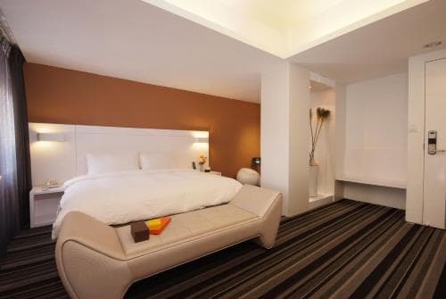 Yes Hotel