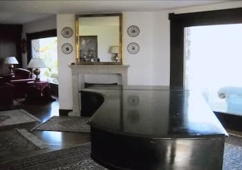 Luxury Suite