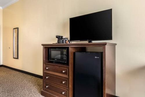 Best Western Plus Grapevine Inn