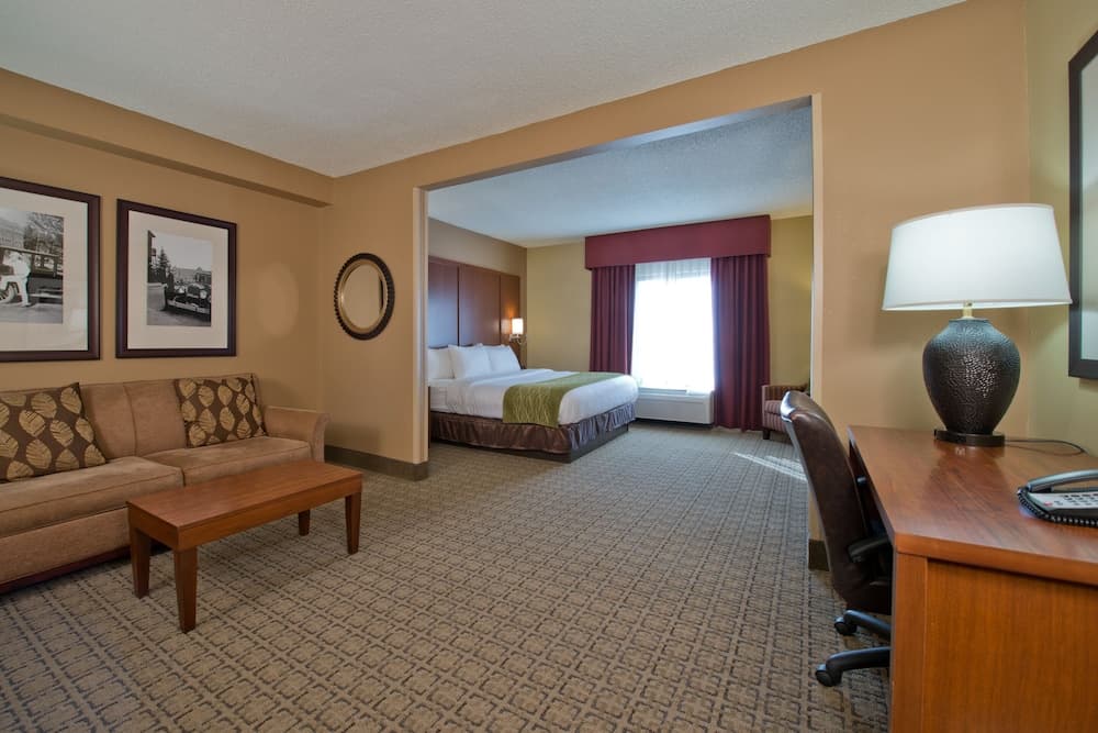 Comfort Suites