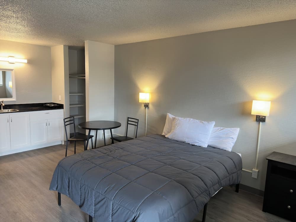 Peoria Inn