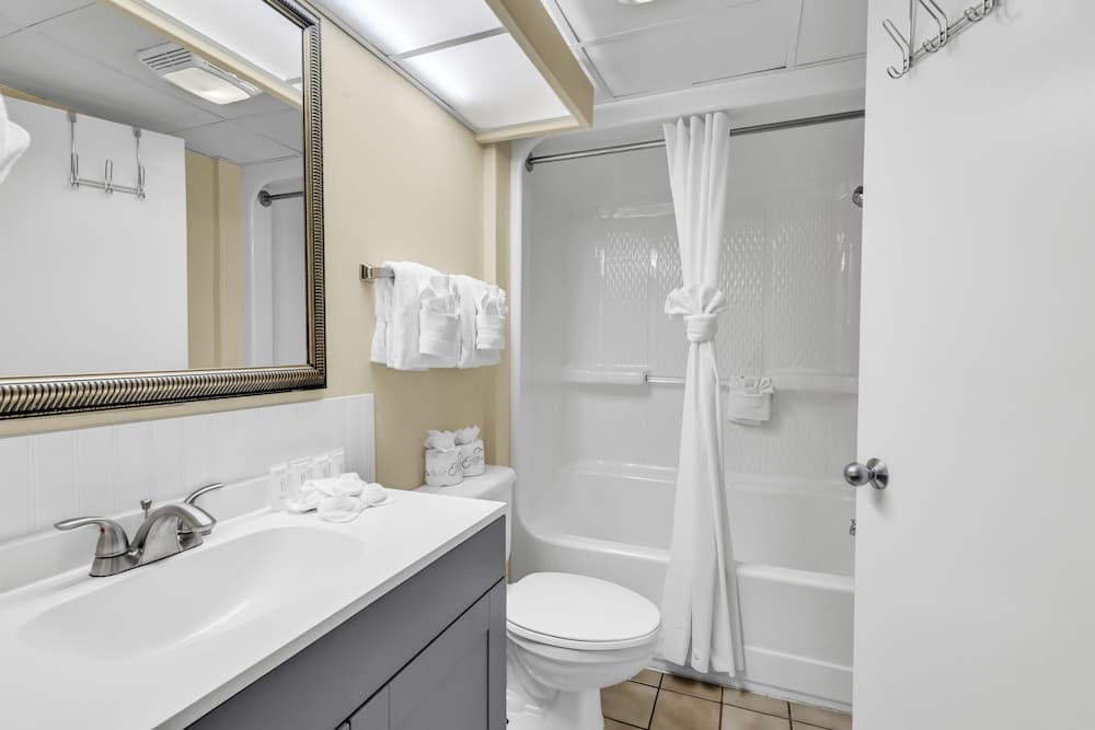 2BR Condo at Atlantica Resort