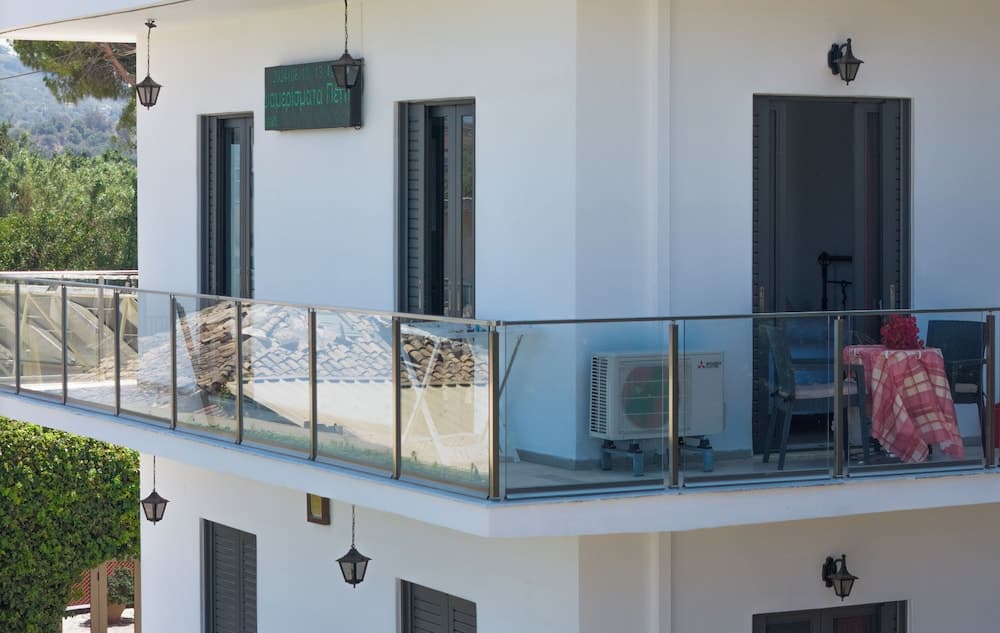 Pettas Apartments