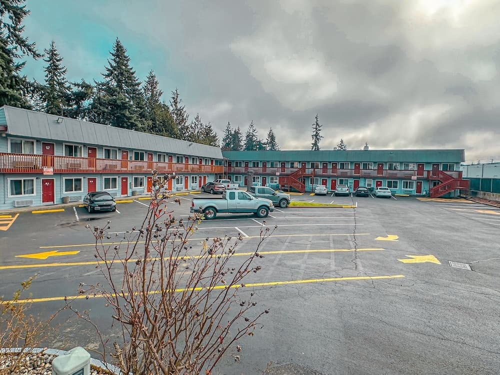 Emerald Best Motel
