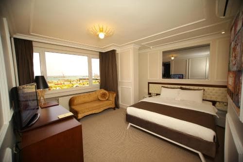 North Point Hotel
