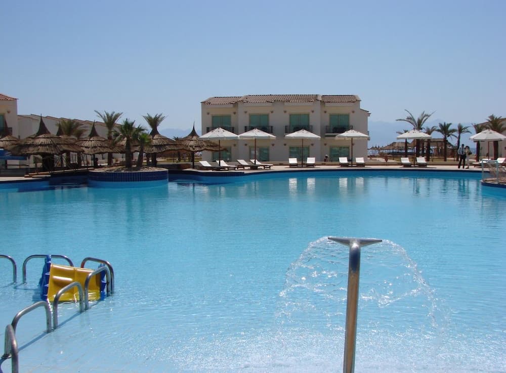 Elaria Beach Resort