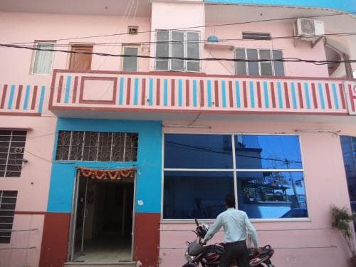 Hotel Gajraj Bari