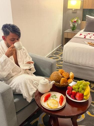 Laten Suites
