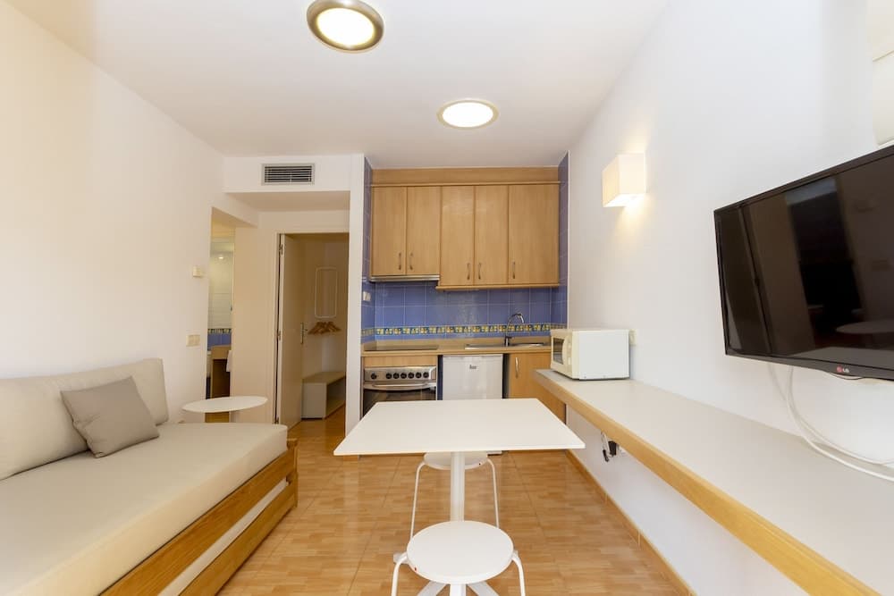 Apartamentos Ses Eufabietes