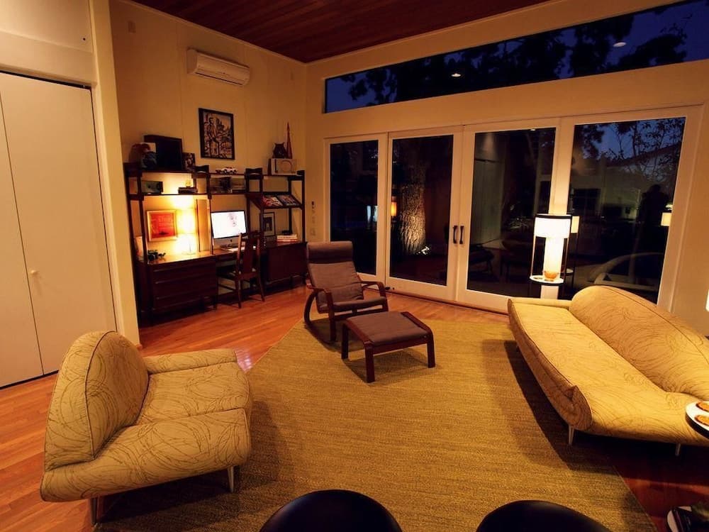 Bay View Modern