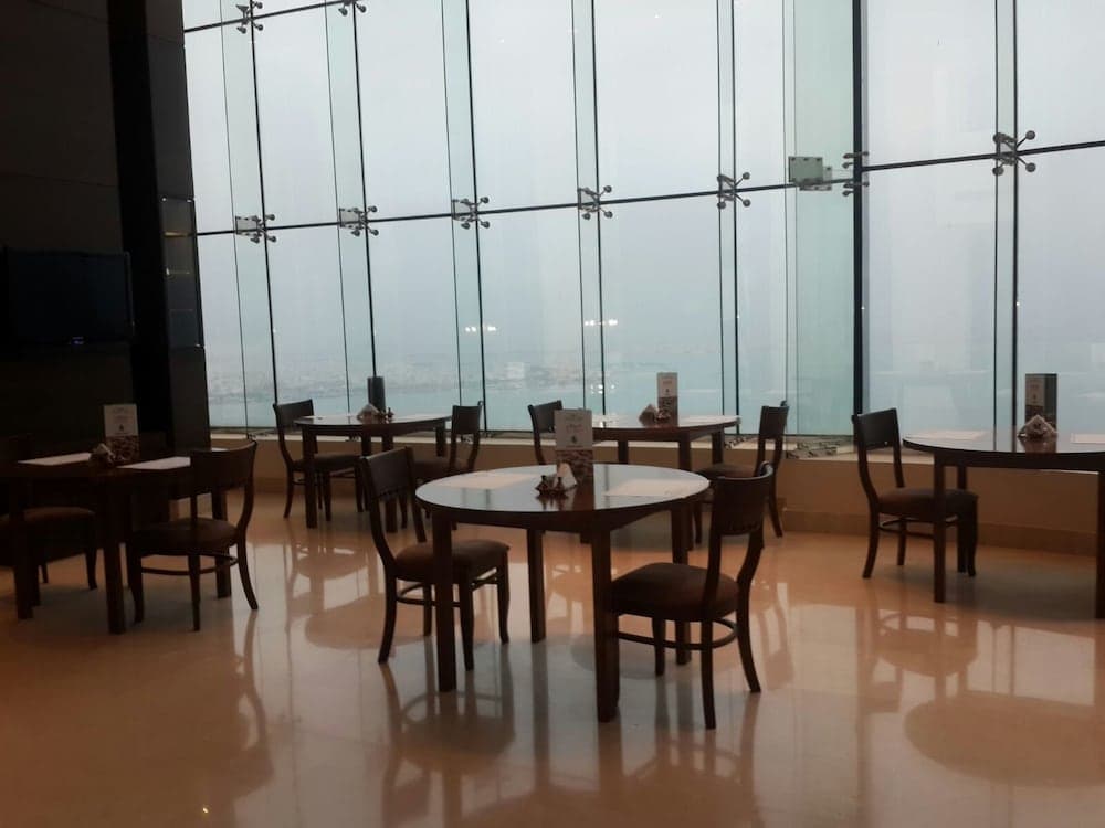 Harbour Suites Hotel