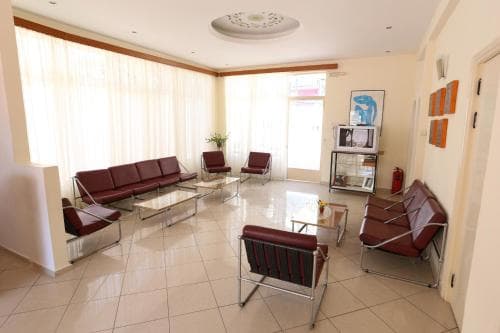 Hotel Karyatides