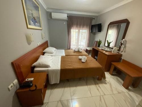 Acropole Hotel