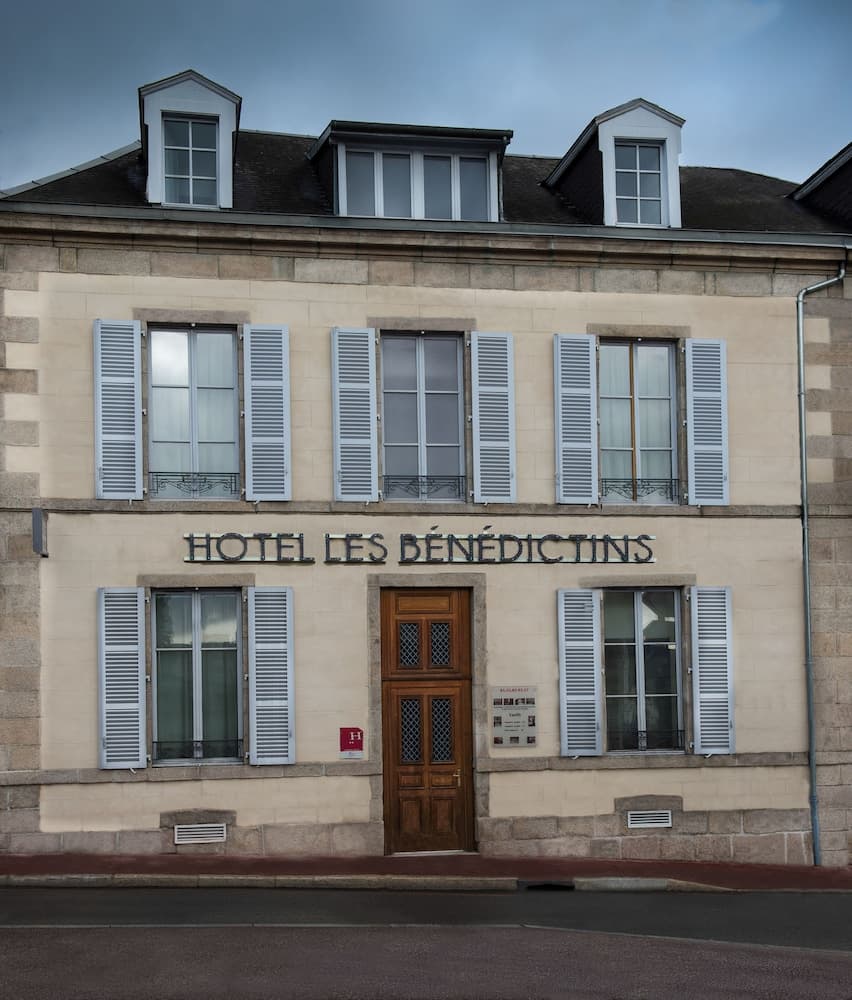 Les Benedictins Hotel