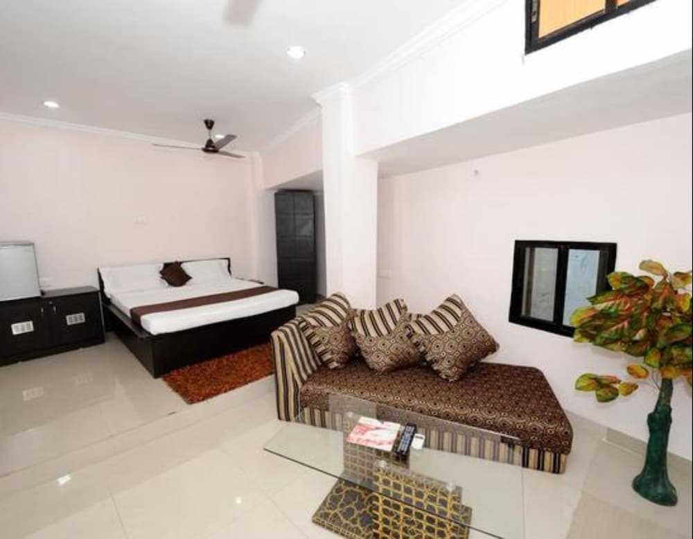 Hotel Amit Regency