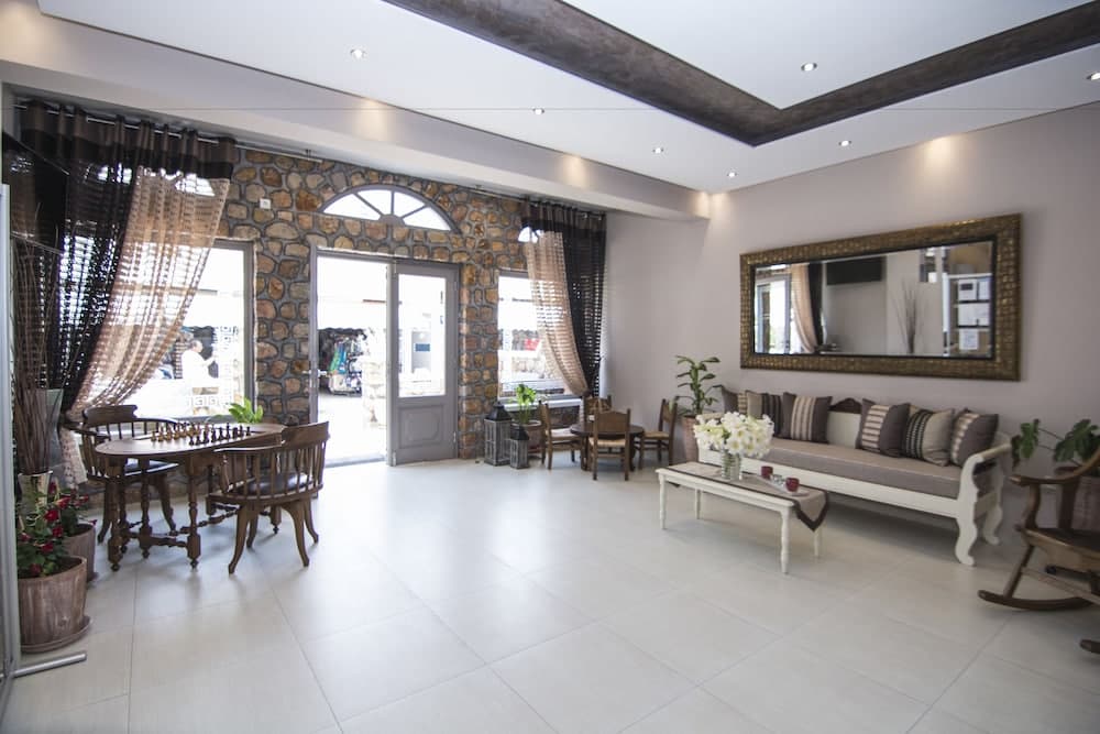 Polydefkis Hotel