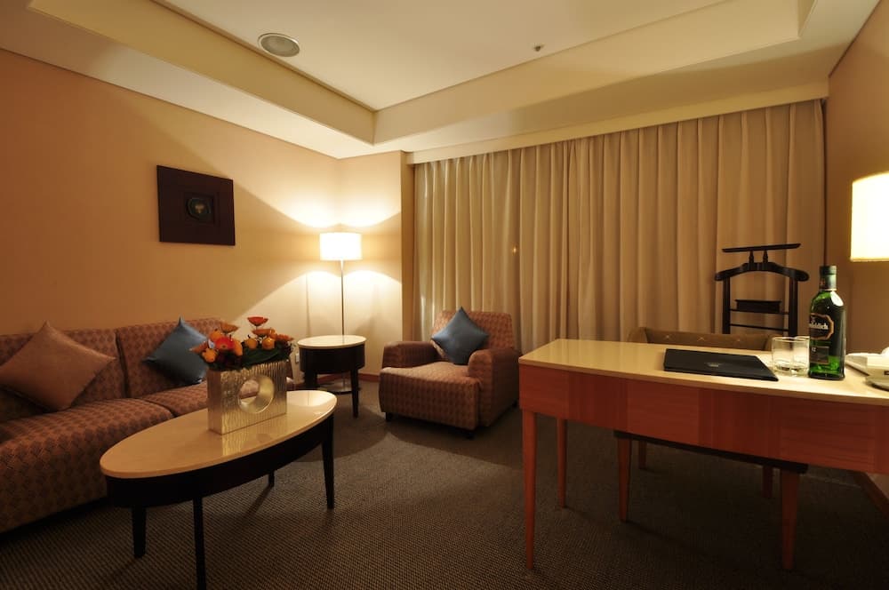 Forward Hotel