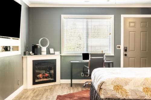 Big Bear Spa Suites
