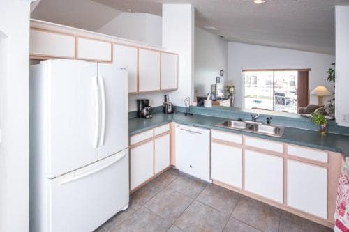 Johns Hampton Lakes Villa