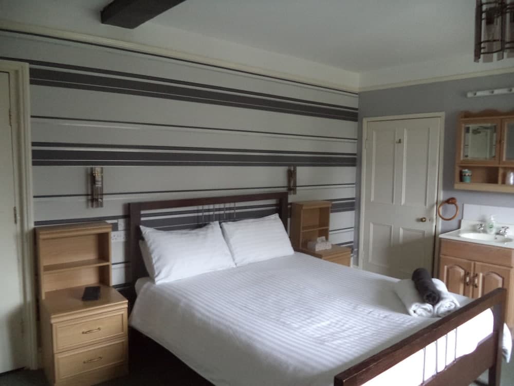 Lodgehill Hotel