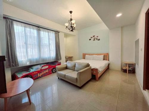 Q House