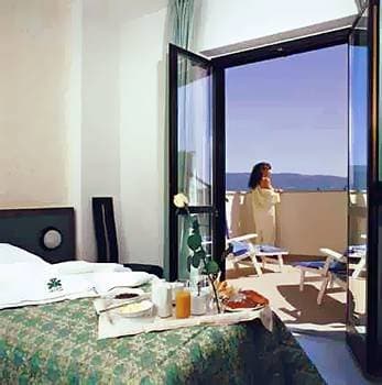 Hotel Holiday Hill