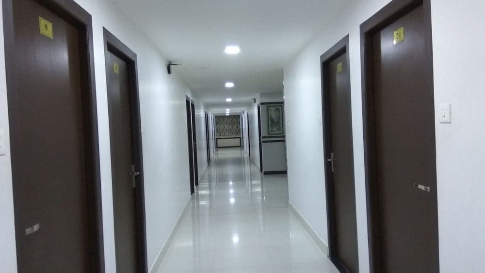 Hotel Kaypees Inn