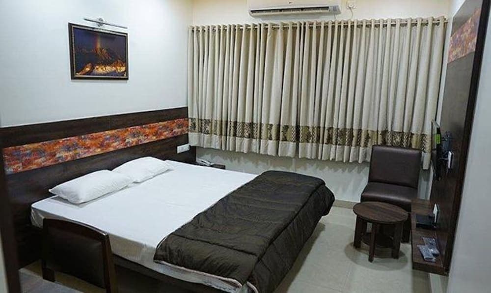 Fabhotel Rajdhani Ii
