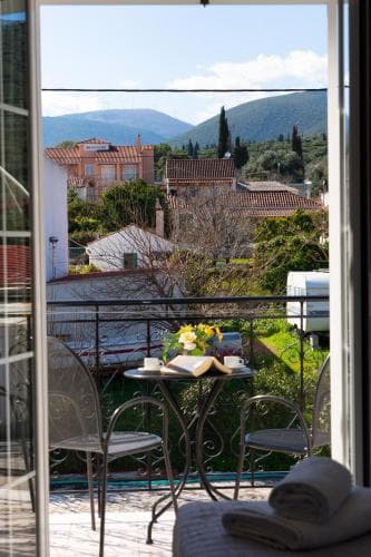 Dimitris Studios