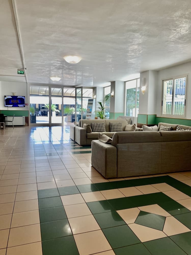 Hotel Aiglon