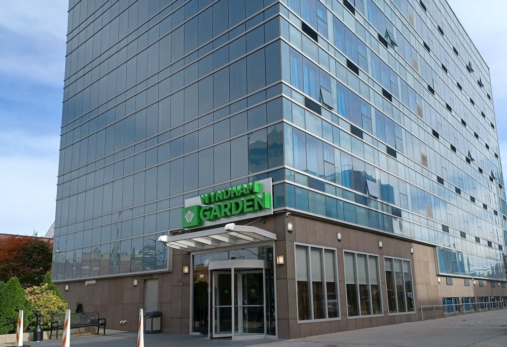 Wyndham Garden City View