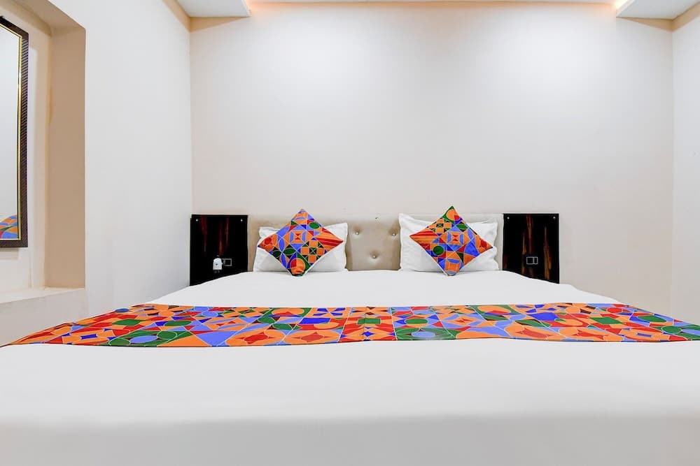 Fabhotel Padmakar Kashi