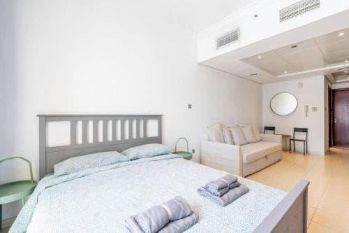 Lake View 1br apartment JLT 1 min to metro
