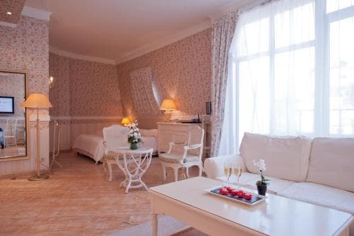 Opera Hotel