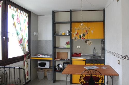 Jolly Residence