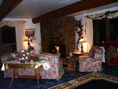 Canyon Crest Lodge