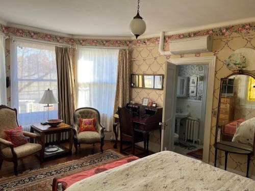 The Munroe Inn Bed and Breakfast