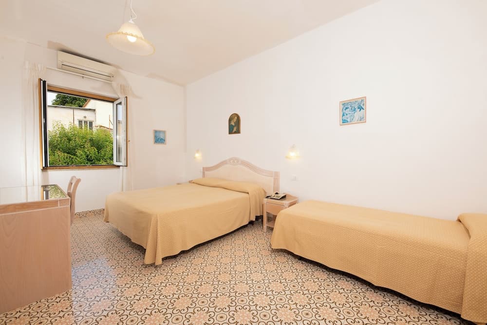 Hotel Candia