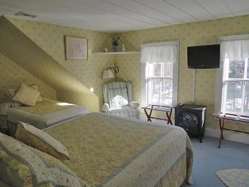 Carter Notch Inn